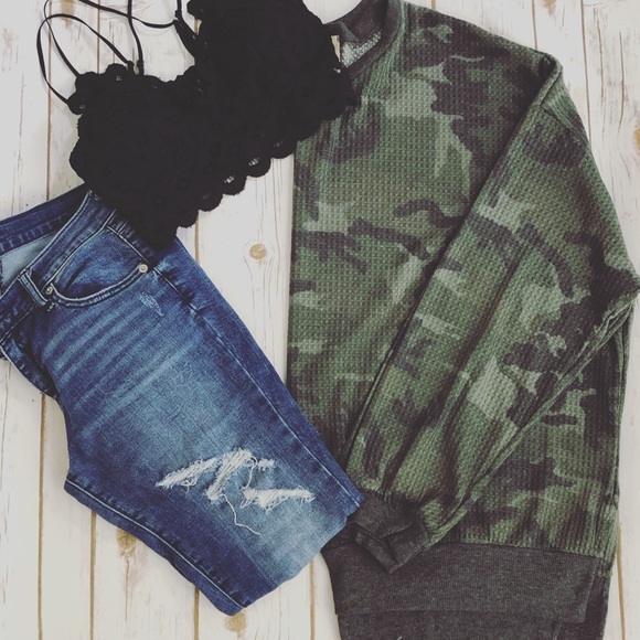 Camouflage Thermal Top - Picture 5 of 5